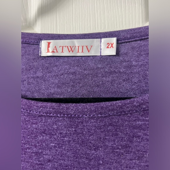 Colorblock Top 2X - Picture 2 of 2